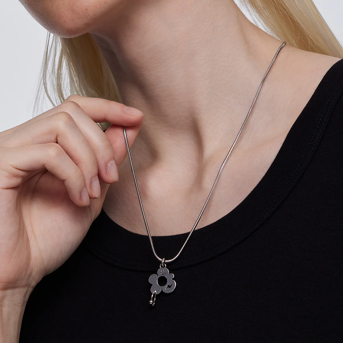 Y2B SERIES Double Chain Detachable Flower Expression Pendant Spike Necklace - Image 8